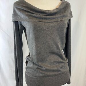 BCBG MAXAZRIA Elegant Off shoulder Cashmere Gray Women's Sweater - Size M (A070)